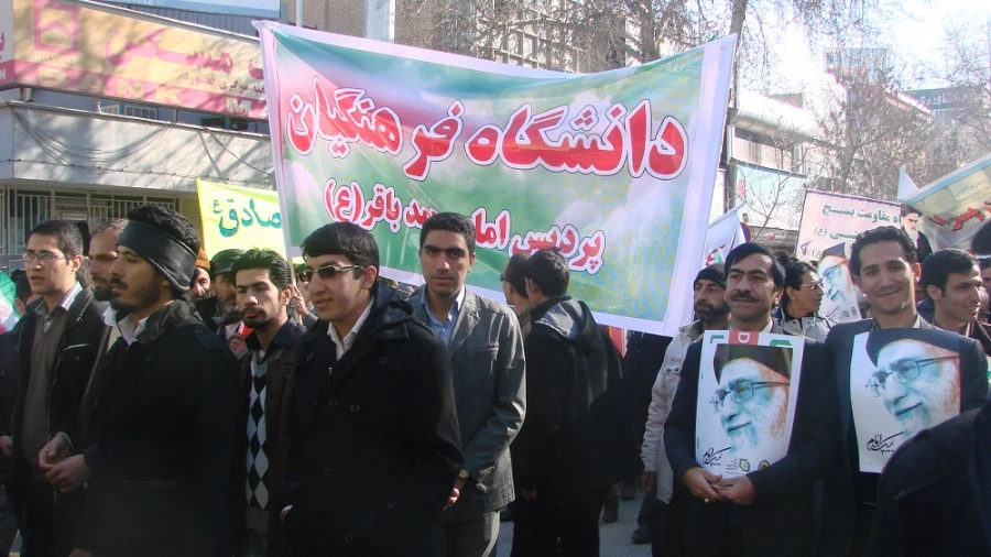 حضور پرشور اساتید ،دانشجویان و کارکنان دانشگاه فرهنگیان خراسان شمالی در راهپیمایی 22 بهمن 3