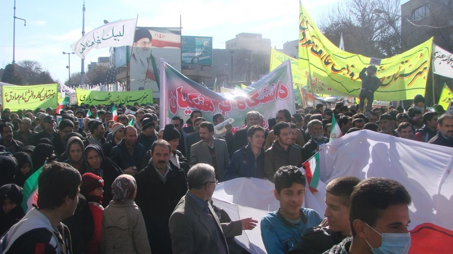 حضور پرشور اساتید ،دانشجویان و کارکنان دانشگاه فرهنگیان خراسان شمالی در راهپیمایی 22 بهمن 4