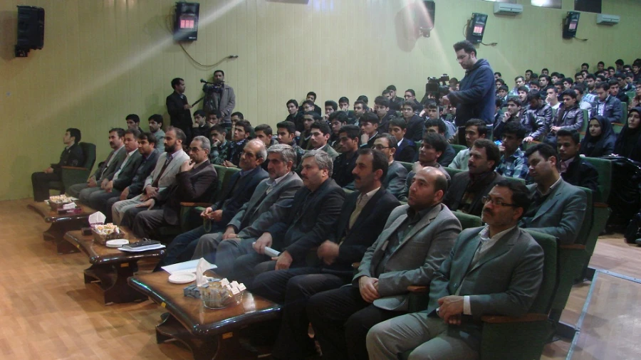 دکتر صفرزاده در مراسم استقبال از دانشجویان ورودی جدید دانشگاه فرهنگیان خراسان شمالی  3