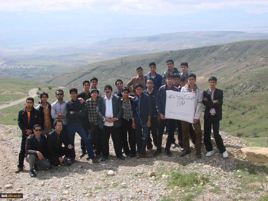 صعود هیئت کوهنوردی پردیس امام محمد باقر(ع) بجنورد به ارتفاعات آخرداغ 2