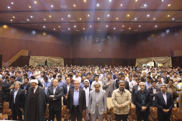 دکتر مهر محمدی در آیین اختتامیه بیست و چهارمین جشنواره قرآن و عترت دانشجو معلمان برادر دانشگاه فرهنگیان در کرمان:
دستیابی دانشجو معلمان دانشگاه فرهنگیان به شایستگی تفکر قرآنی غایت و آرمان ماست 3