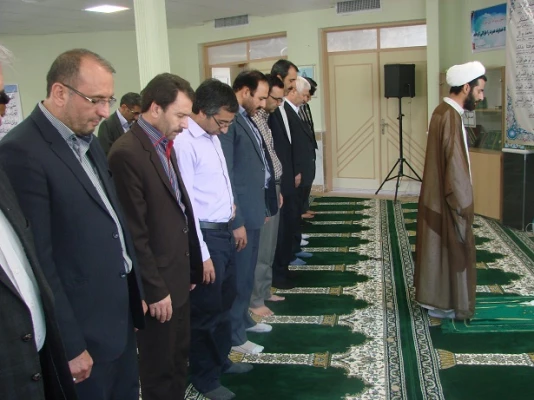 آقای نعیمی مدیر کل محترم طرح های عمرانی و رابط پارلمانی دانشگاه فرهنگیان کشور
همه مسئولان نظام بر تقویت دانشگاه فرهنگیان تأکید دارند. 2