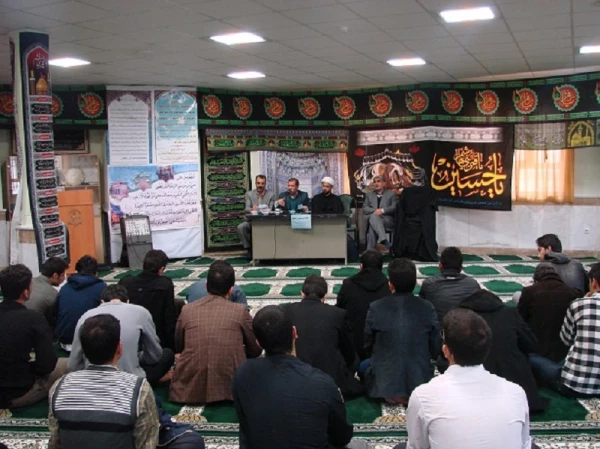 جلسه پرسش و پاسخ با حضور سرپرست ومعاونین پردیس برگزار شد 3