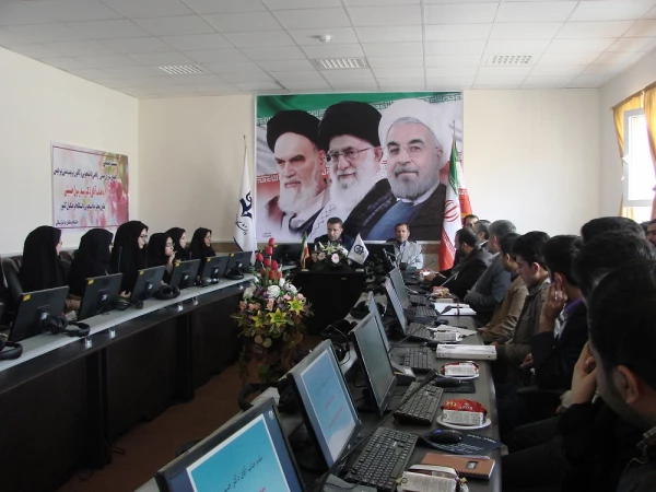 نشست صمیمی دکتر حسینی با تشکل های دانشجویی و شورای صنفی رفاهی دانشگاه فرهنگیان خراسان شمالی 2