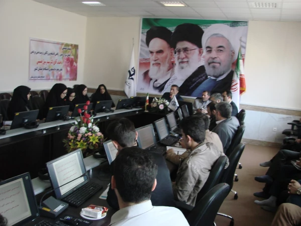 نشست صمیمی دکتر حسینی با تشکل های دانشجویی و شورای صنفی رفاهی دانشگاه فرهنگیان خراسان شمالی 3