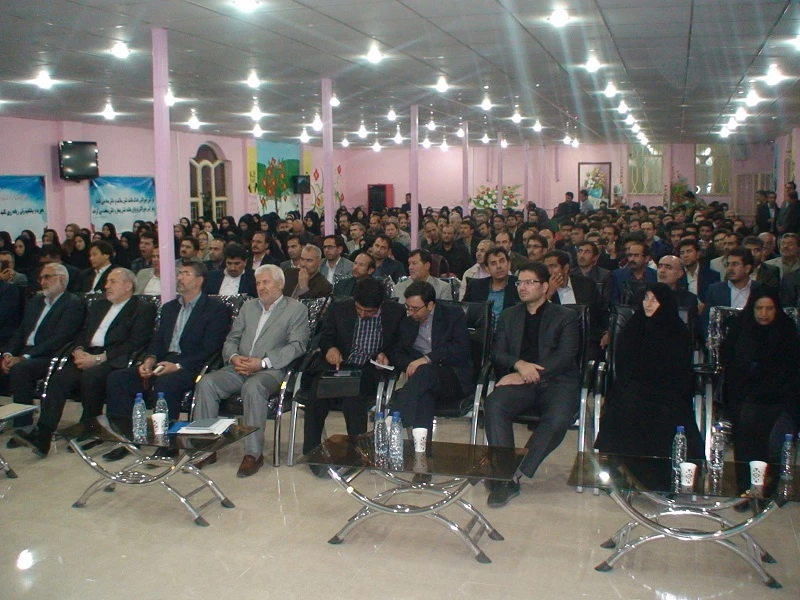 حضور دکتر فانی وزیر آموزش و پرورش در دانشگاه فرهنگیان خراسان شمالی
دانشگاه فرهنگیان یکی از مهمترین اولویت های وزارت آموزش و پرورش است که نقش استراتژیک در بهسازی و تربیت نیروی انسانی متخصص دارد. 7