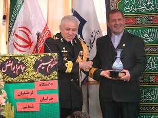 حضور امیردریادار علی وفادار فرمانده یگان های موشکی نیروی دریایی ارتش جمهوری اسلامی ایران در دانشگاه فرهنگیان خراسان شمالی 3