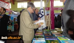 بازدید نماینده مجلس شورای اسلامی از غرفه دانشگاه فرهنگیان  4