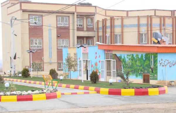 محوطه ی اقامتی دانشجویان