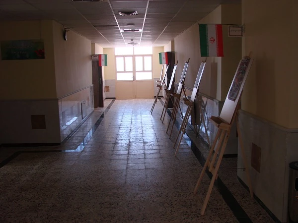 برگزاری نمایشگاه عکس و پوستر ویژه ایام الله دهه ی فجر در دانشگاه فرهنگیان  خراسان شمالی  12