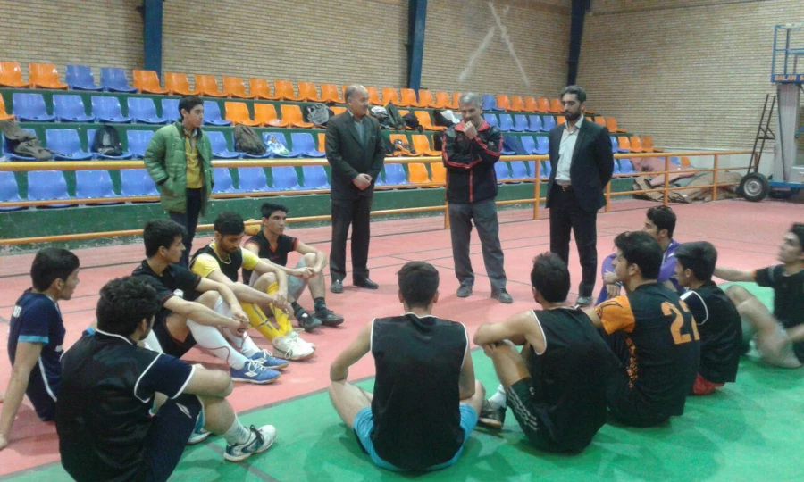 مسابقه فوتسال تیم های پردیس امام محمد باقر(ع)و دانشگاه پیام نور استان 2