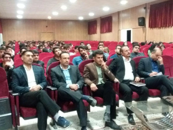 شب شعر دمی با سهراب در پردیس امام محمد باقر(ع) برگزار شد 2