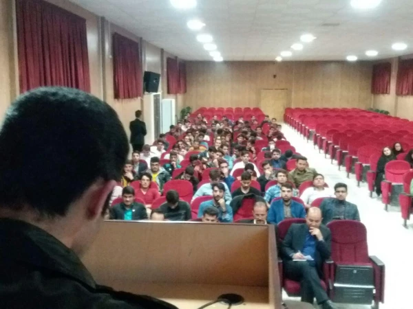 شب شعر دمی با سهراب در پردیس امام محمد باقر(ع) برگزار شد 2