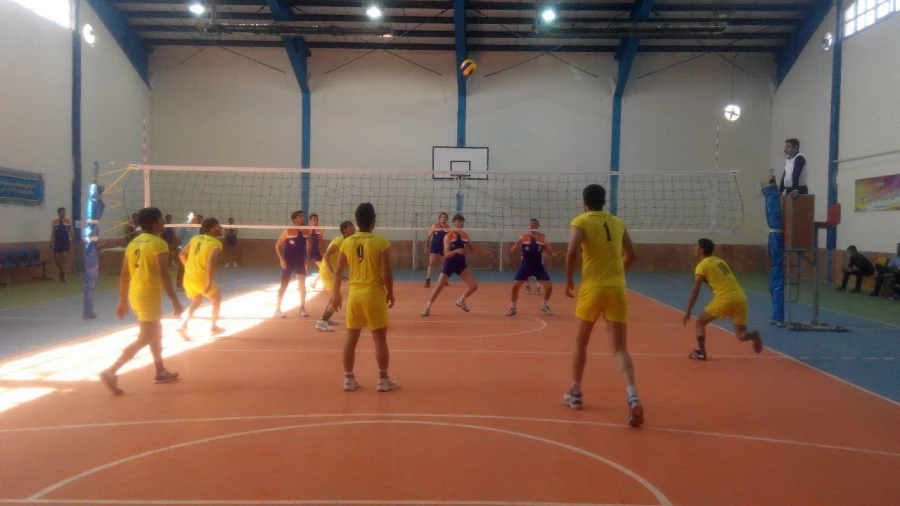 تیم والیبال پردیس امام محمد باقر(ع) قهرمان سومین دوره جشنواره ورزشی دانشگاه های استان شد. 2