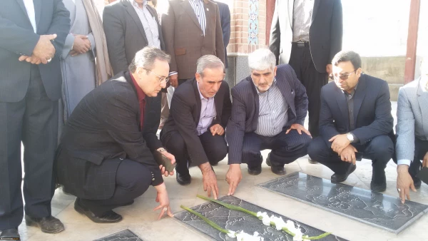 حضور جناب اقای دکتر مهرمحمدی سرپرست دانشگاه فرهنگیان در گلباران مزار شهداء در خراسان شمالی 3