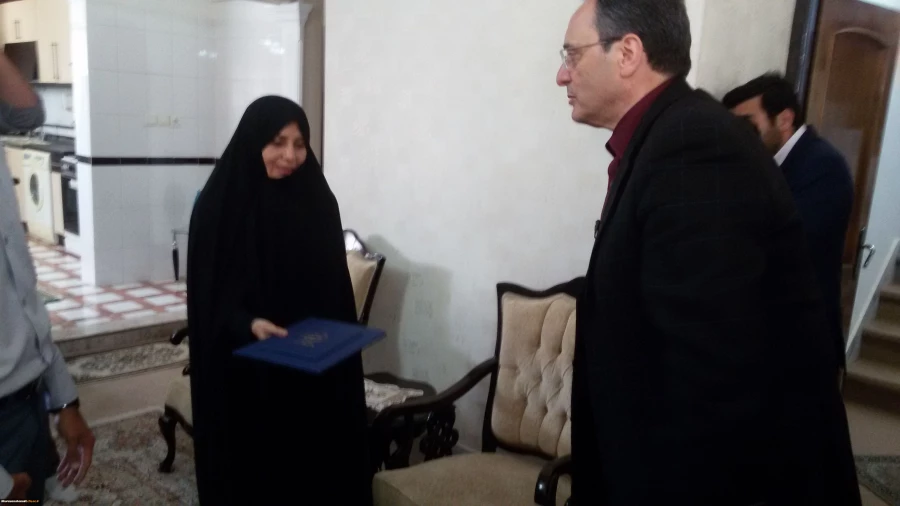 دیدار آقای دکتر مهر محمدی سرپرست دانشگاه فرهنگیان با خانواده شهید عبداله برزگ 6