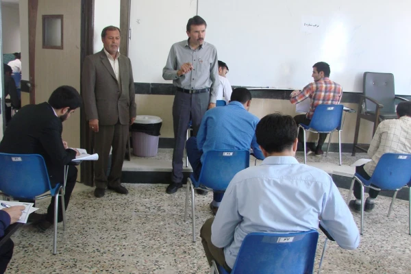 بازدید سرپرست دانشگاه فرهنگیان استان از برگزاری امتحانات دانشجویان 4