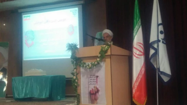 امام جمعه بجنورددر جشن دانش آموختگی دانشجو معلمان  دانشگاه فرهنگیان خراسان شمالی 
باید در نظام تعلیم و تربیت جامعه امروز تجدیدنظر کرد 4