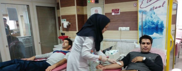 دانشجومعلمان و کارکنان دانشگاه فرهنگیان خراسان شمالی جهت اهداء خون به زلزله زدگان کرمانشاه اقدام کردند. 5