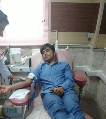 دانشجومعلمان و کارکنان دانشگاه فرهنگیان خراسان شمالی جهت اهداء خون به زلزله زدگان کرمانشاه اقدام کردند. 6