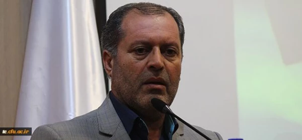 دکتر صفرزاده: معاون فرهنگی و اجتماعی دانشگاه فرهنگیان 
"باید زوایای مغفول فرهنگ و جلوه های همه پسندانه آن را بزرگ کنیم و معلمی پرورش دهیم که مدیریت فرهنگی هم انجام دهد" 2