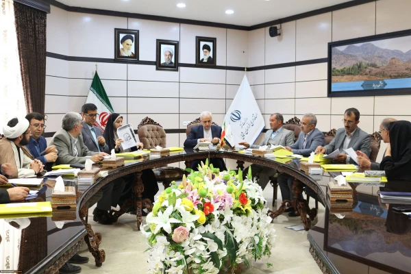 اولین جلسه هیات امنای دانشگاه فرهنگیان خراسان شمالی با حضور استاندار برگزار شد. 3