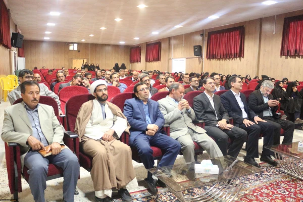 همایش تجارب کارورزی در دانشگاه فرهنگیان خراسان شمالی برگزار گردید. 4