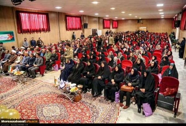 دکتر طاهری نیا معاون پژوهش و فناوری دانشگاه فرهنگیان کشور در مراسم نکوداشت یکصدمین سال تاسیس تربیت در خراسان شمالی گفت: 
پژوهش کردن برای پژوهش خطا است، پژوهش برای حل مسئله درست است. 2