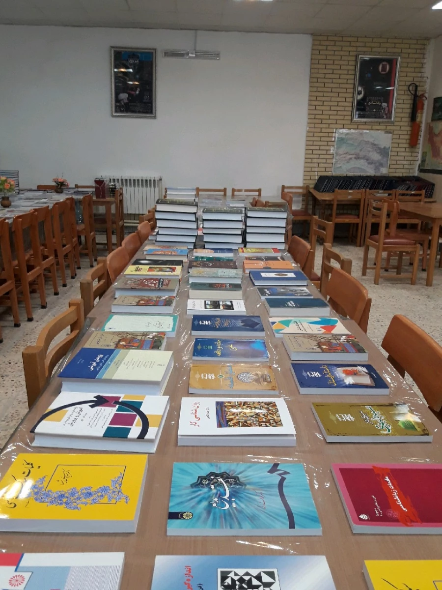 نمایشگاه تازه های کتاب 3