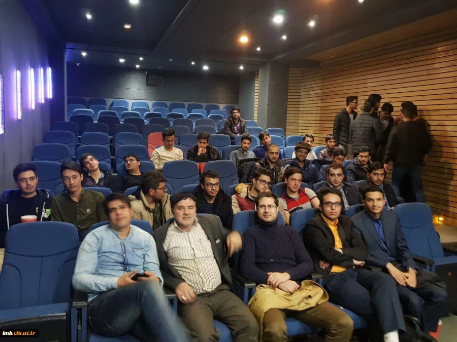 برنامه پخش نقد فیلم قانون مورفی برای دانشجومعلمان پردیس امام محمد باقر(ع) برگزار شد 2