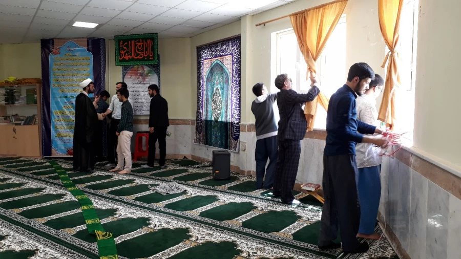 گزارش تصویری غبارروبی از نمازخانه های پردیس امام محمد باقر(ع) و سرای دانشجویی به مناسبت شروع ماه مبارک رمضان 2