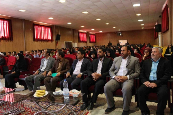 آئین استقبال از دانشجویان جدیدالورود پردیس های دانشگاه فرهنگیان خراسان شمالی با حضور نماینده ولی فقیه و امام جمعه شهرستان بجنورد برگزار شد. 6