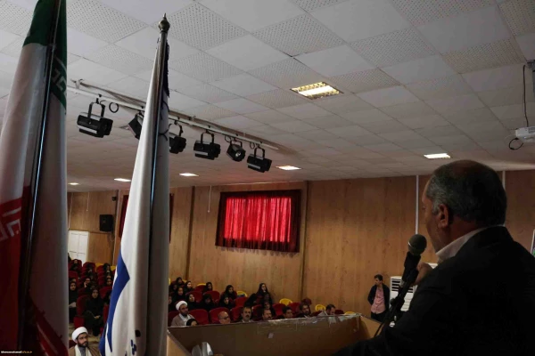 آئین استقبال از دانشجویان جدیدالورود پردیس های دانشگاه فرهنگیان خراسان شمالی با حضور نماینده ولی فقیه و امام جمعه شهرستان بجنورد برگزار شد. 8