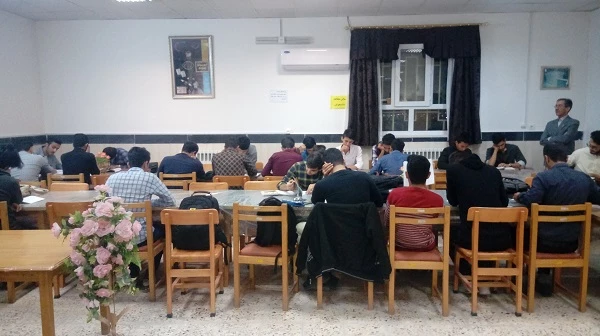 برگزاری کارگاه آموزشی  شیوه های جستجوی منابع علمی در کتابخانه  2