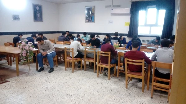 برگزاری کارگاه آموزشی  شیوه های جستجوی منابع علمی در کتابخانه  5