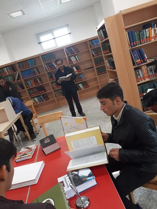 بازدید دانشجویان از کتابخانه مرکزی بجنورد  4