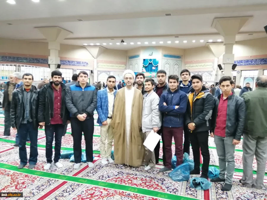 حضور دانشجو معلمان پردیس امام محمد باقر(ع) در نماز جمعه  2