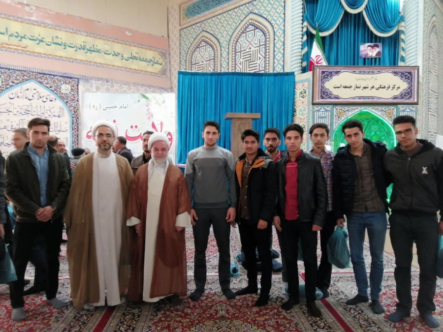 حضور دانشجو معلمان پردیس امام محمد باقر(ع) در نماز جمعه  2