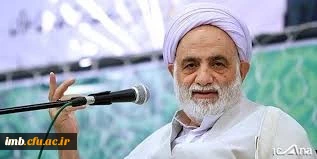 نشست صمیمی دانشجو معلمان با حجت الاسلام و المسلمین قرائتی