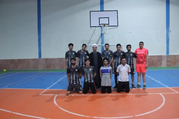 مسابقه فوتسال بین تیم  دانشگاه فرهنگیان و حوزه علمیه امام خمینی بجنورد برگزار شد 2