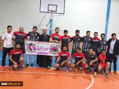 مسابقه فوتسال بین تیم  دانشگاه فرهنگیان و حوزه علمیه امام خمینی بجنورد برگزار شد