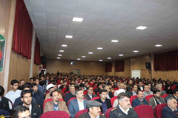 معلمان باید هنر خنداندن داشته باشند. 5